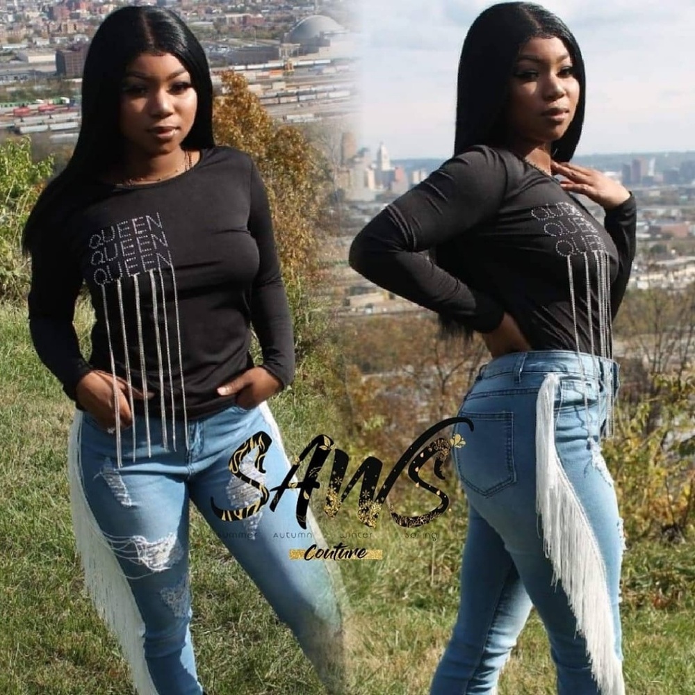 Queen Dangles Rhinestones Fitted Top